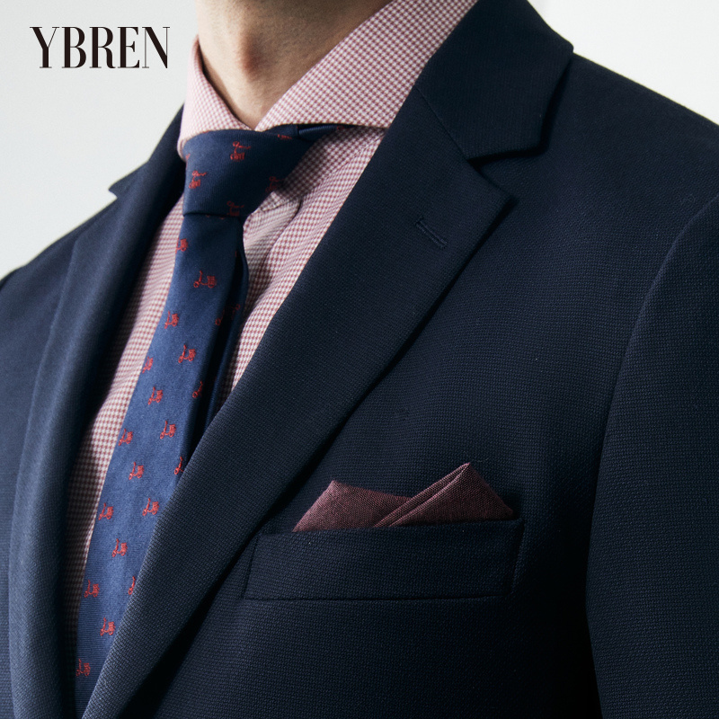 蓝灰色小提花平驳头单排扣活力西服二件