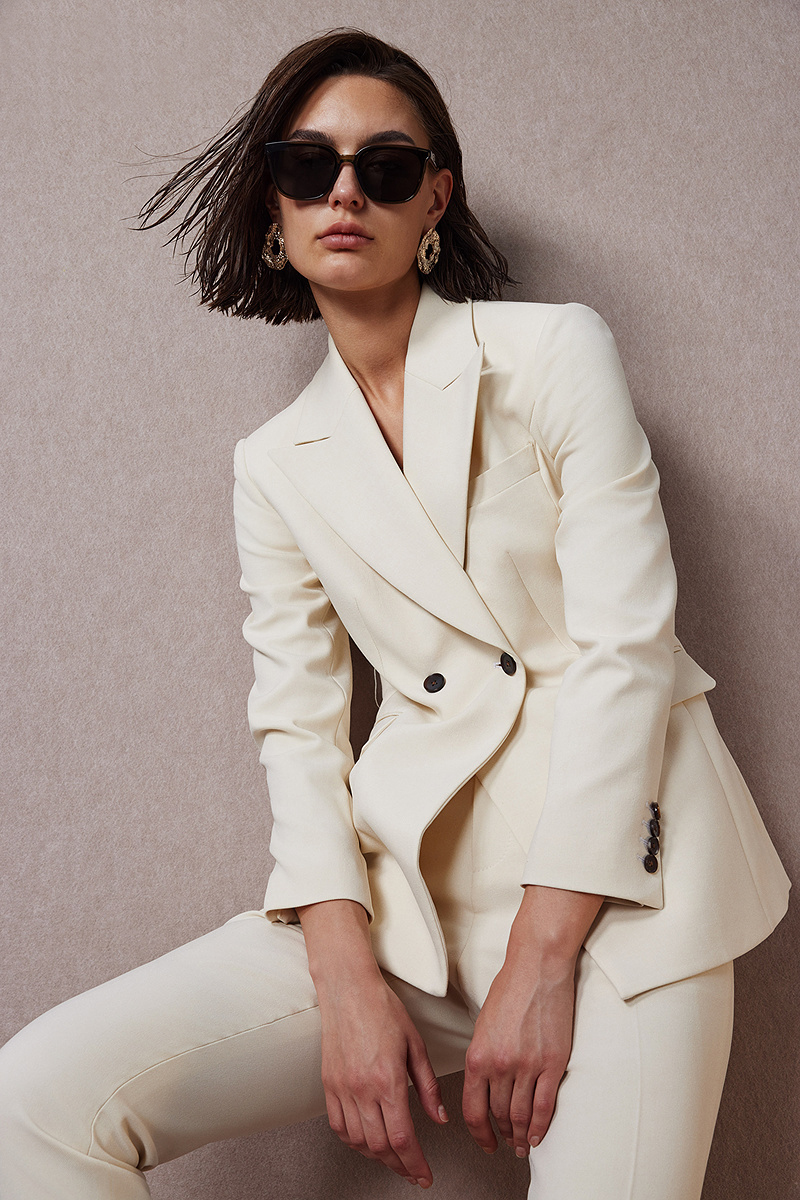 Cream Double-Breasted Two-Piece Suit